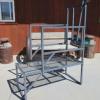 Milking stand with 2 side rails